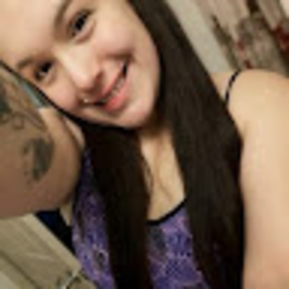 Meet your Posher, Ariel - Picture 1 of 1